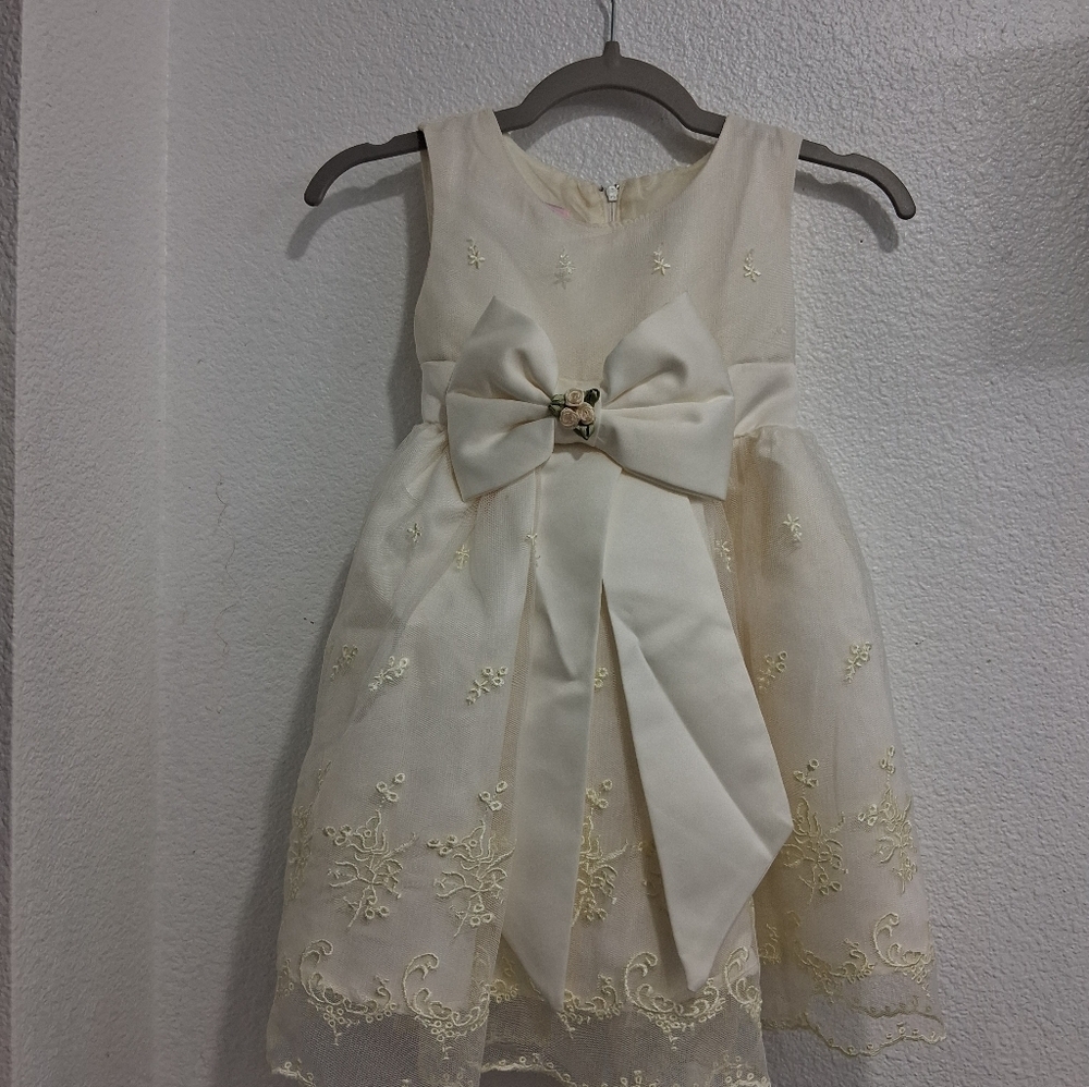 Katie M Cream Kids Dress with Embroidered Bow Size 2T 11